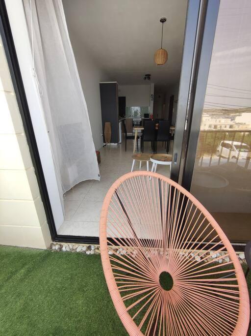 Seaside Serenity - A Lovely Apartment With Views Mellieħa Exteriör bild