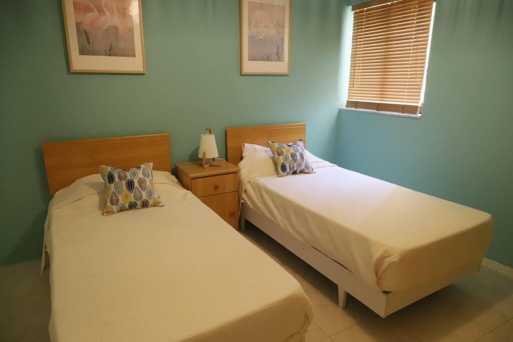 Seaside Serenity - A Lovely Apartment With Views Mellieħa Exteriör bild
