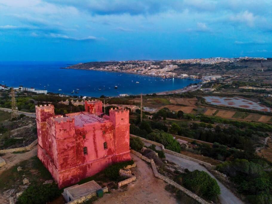 Seaside Serenity - A Lovely Apartment With Views Mellieħa Exteriör bild